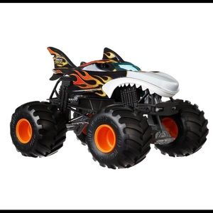 Hot Wheels Monster Shark Wreak Truck 1:24